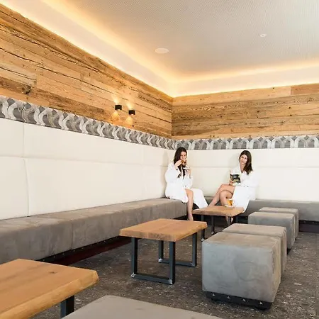 Berghotel Schmittenhoehe 4*